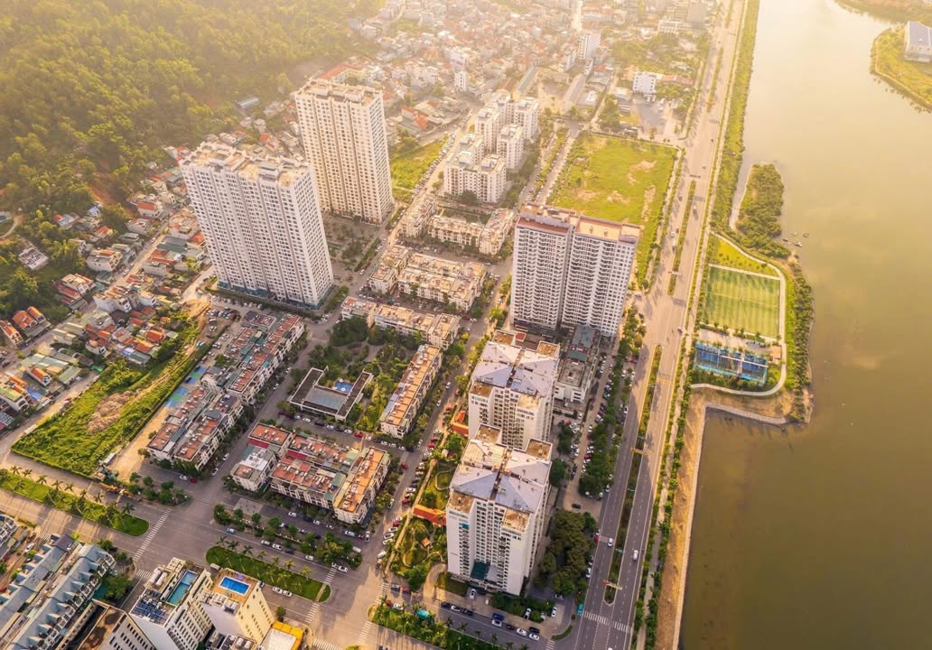Nhà liền kề GreenBay Village Hạ Long 90m² giá 9 tỷ - Full nội thất hiện đại!