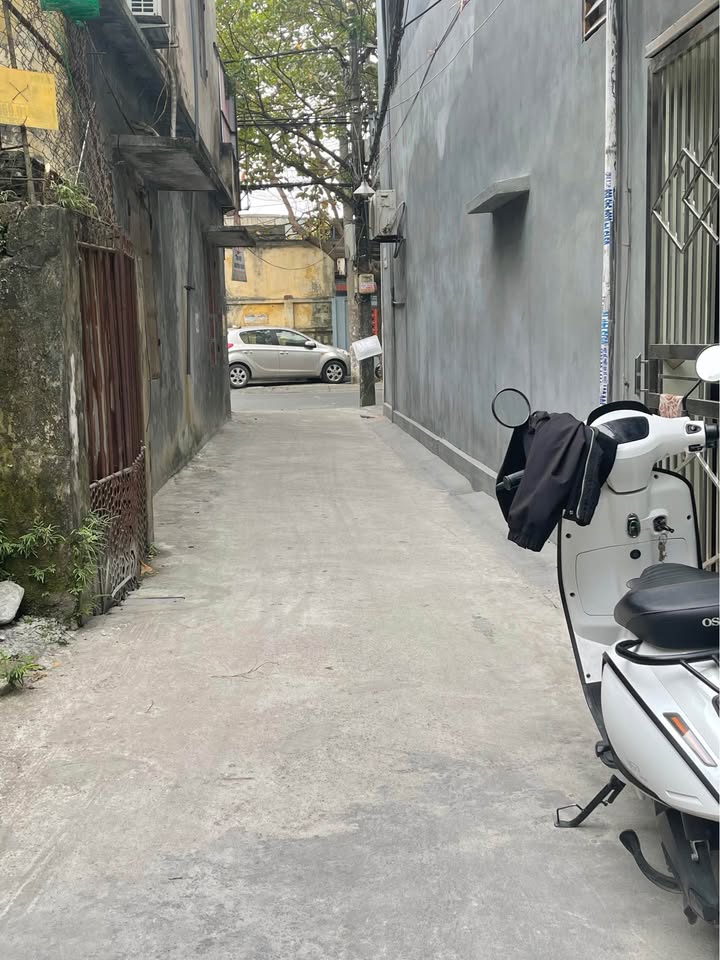 Nhà bán tại phường Kỳ Bá, Thái Bình 42m² giá 2 tỷ - Ô tô đậu thoải mái!