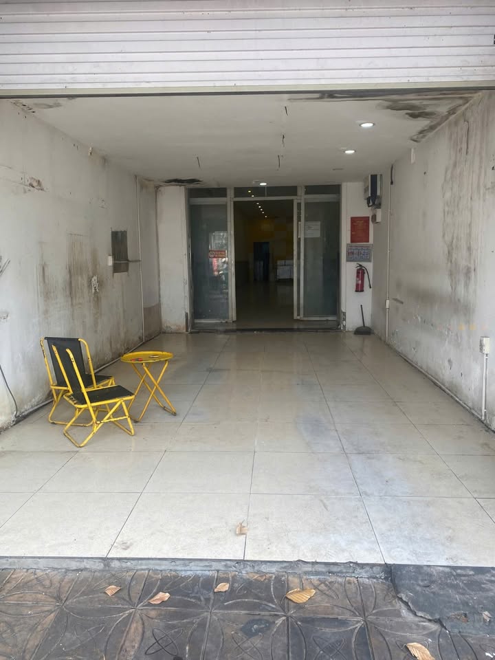 Nhà mặt tiền đường 3 Tháng 2, Ninh Kiều 102m² giá 27 triệu - Không thể bỏ lỡ!