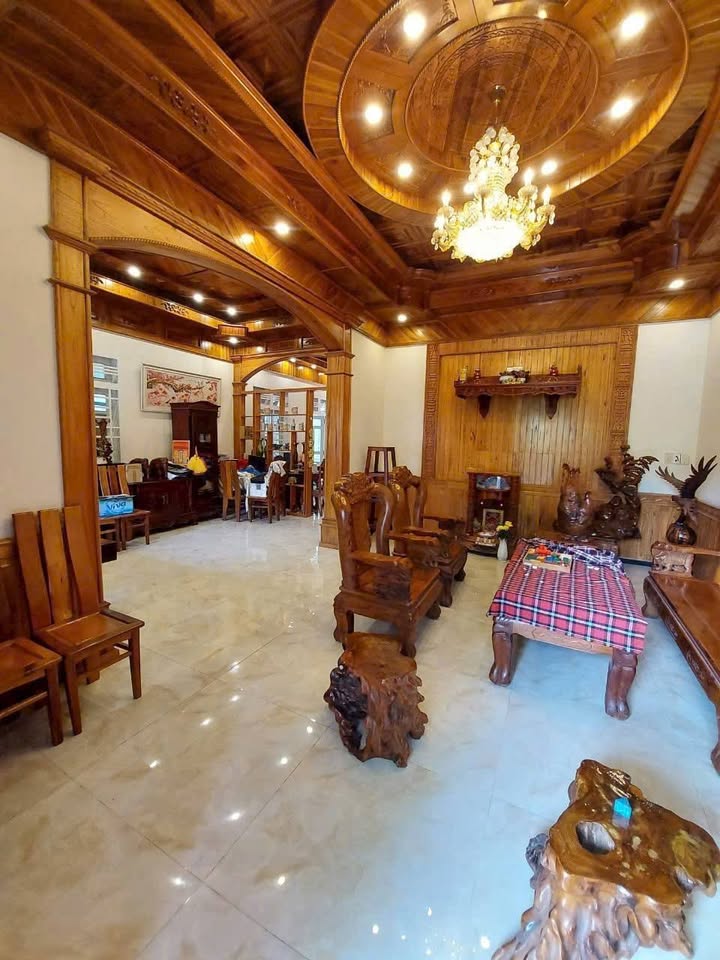 Biệt thự gỗ cao cấp tại Tân Phong, Biên Hòa 300m² giá 6.99 tỷ - Sẵn sàng vào ở ngay!