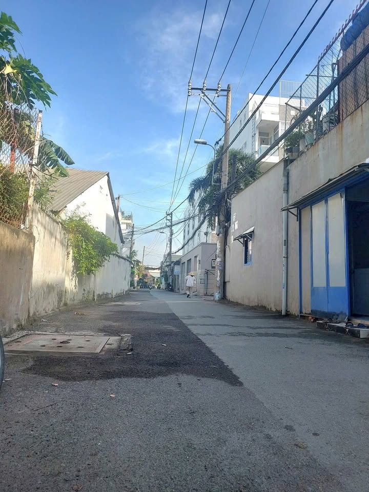 Nhà cấp 4 hẻm xe hơi 6m đường Nguyễn Duy Trinh Quận 2 96m² giá 7.1 tỷ - Cơ hội đầu tư không thể bỏ lỡ!