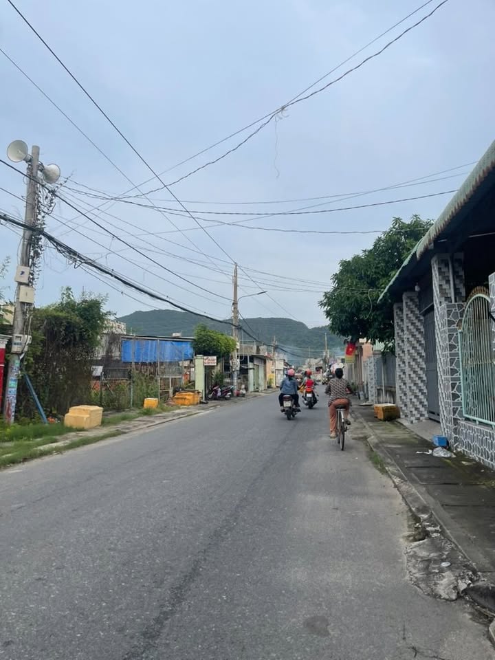 Bán đất tặng nhà mặt tiền đường Huỳnh Mẫn Đạt, 148m² giá chỉ 3 tỷ - Đầu tư sinh lời ngay!