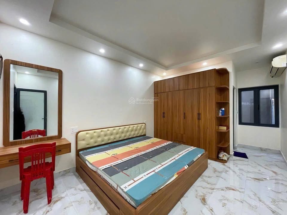 Nhà riêng Mỹ Đình 40m² giá 8.5 tỷ - Thiết kế 5 tầng, tặng nội thất!