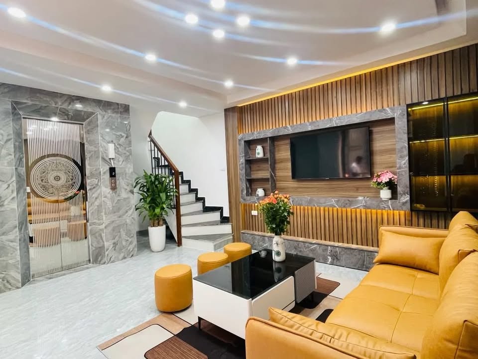 Nhà 6 tầng Tây Mỗ, 44m² giá 9 tỷ - Kinh doanh đỉnh, ô tô qua nhà!