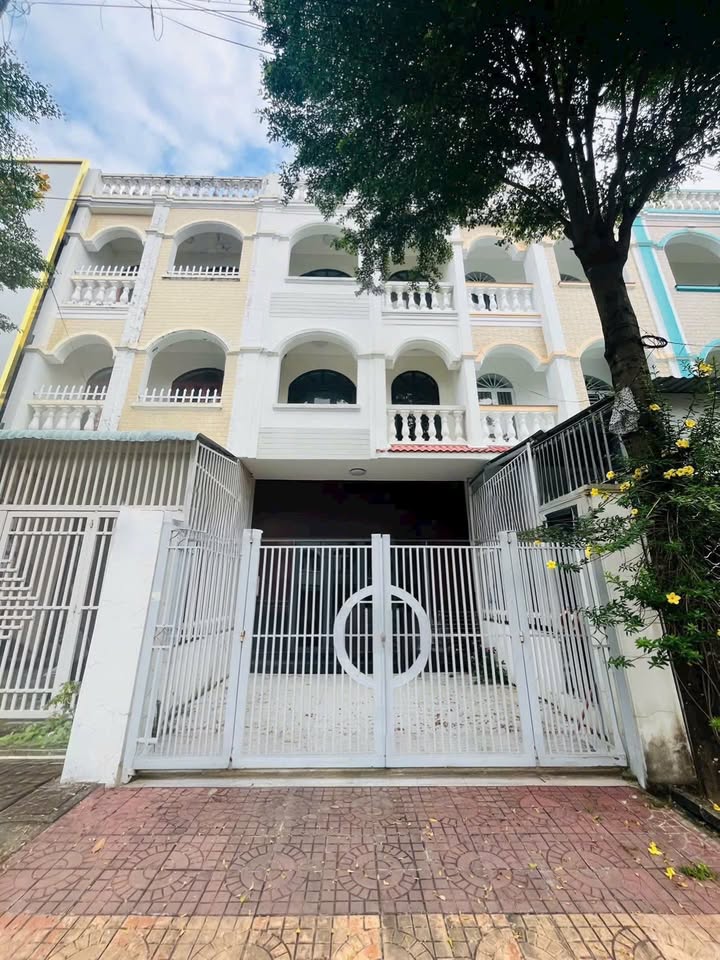 Nhà cho thuê khu Văn Hóa Tây Đô, Cần Thơ 90m² giá 13 triệu - Thiết kế hiện đại, tiện nghi đầy đủ!