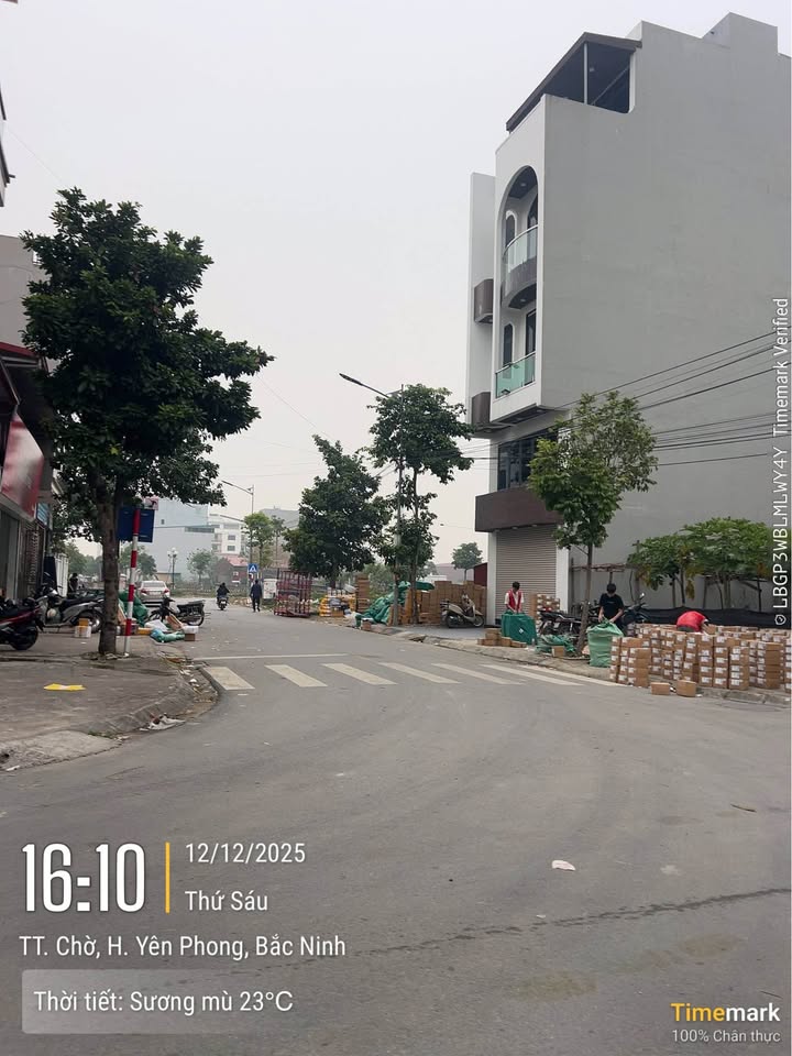 Đất nền Chờ Yên Phong 76.9m² giá chỉ 4 tỷ - Không khí trong lành, gần nhiều tiện ích!