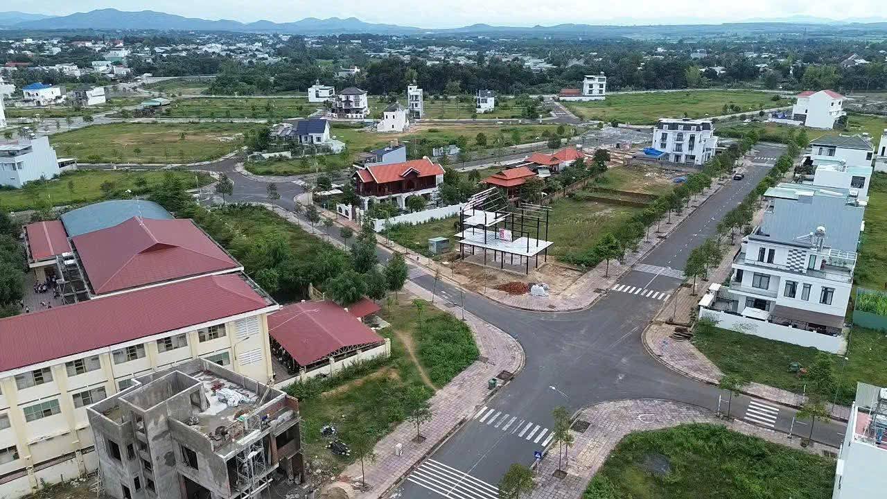 Đất nền mặt tiền Đàm Quang Trung, Kon Tum 204.8m² giá 2.2 tỷ - Cơ hội đầu tư sinh lời!