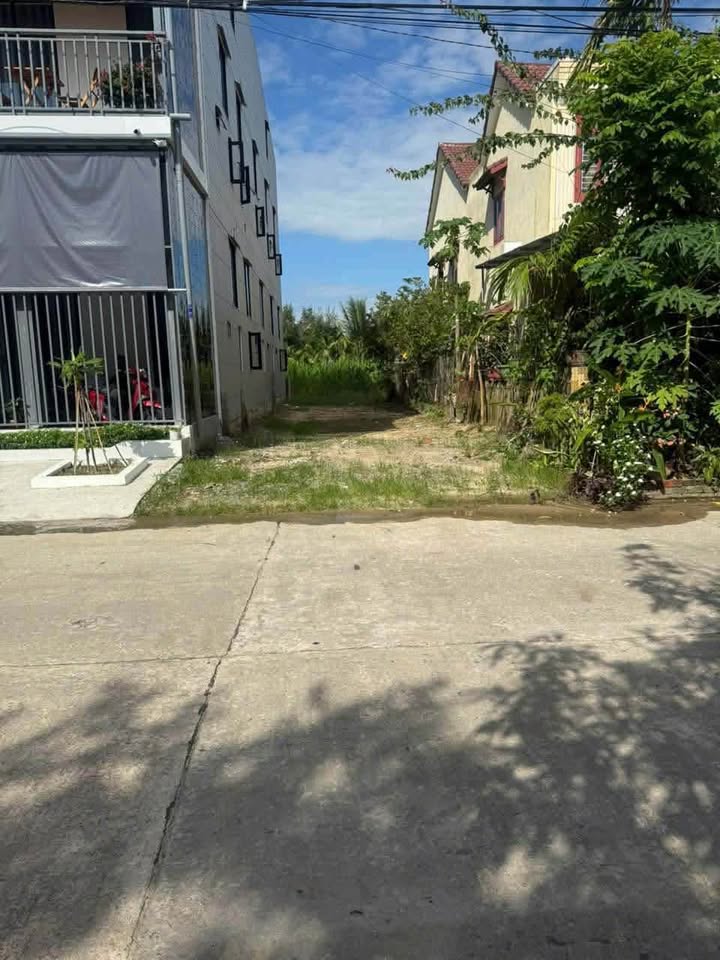 Bán gấp FrontHouse mặt tiền đường Huỳnh Thị Lựu, Cẩm Thanh, Hội An - Giá 3.9 tỷ