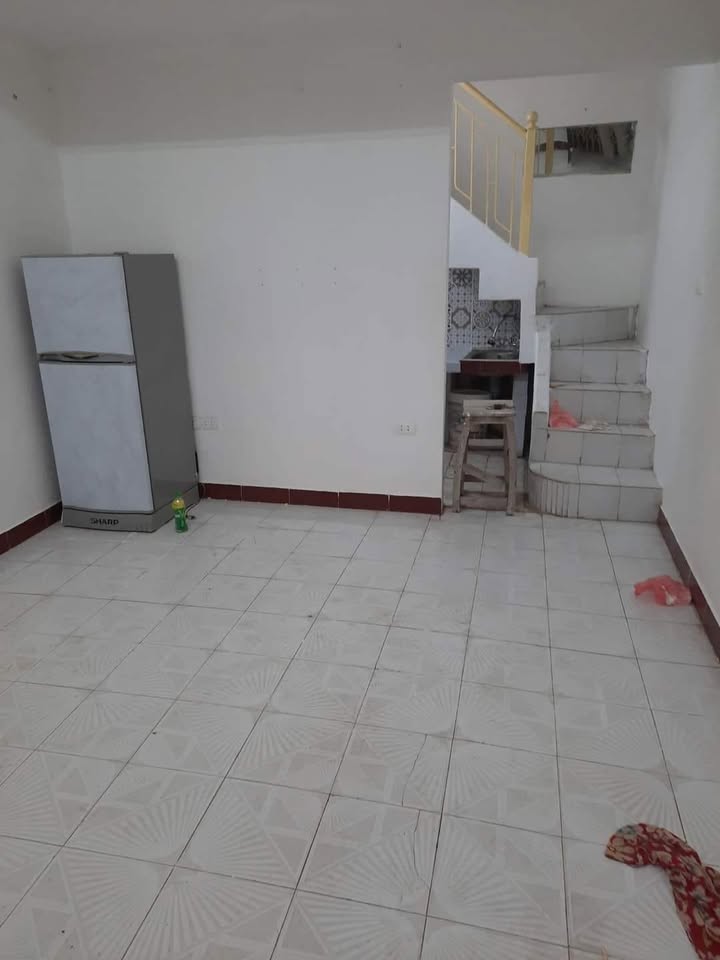 Nhà cho thuê nguyên căn tại Minh Khai, Hai Bà Trưng 30m² - Nhà đẹp, giá tốt!