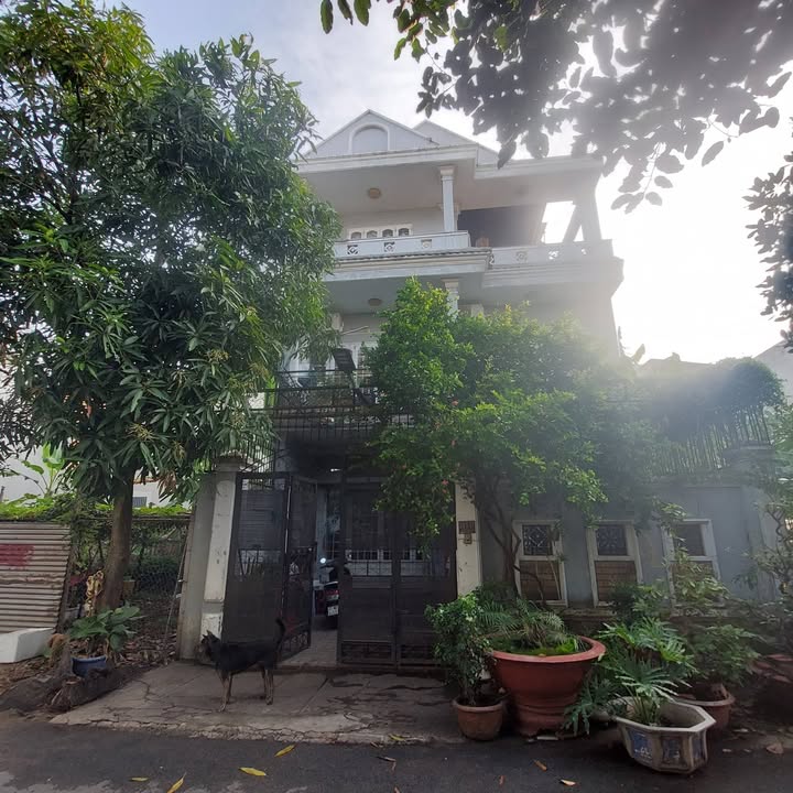 Bán gấp biệt thự đường số 23 Hiệp Bình Chánh 129m² - Thích hợp làm văn phòng