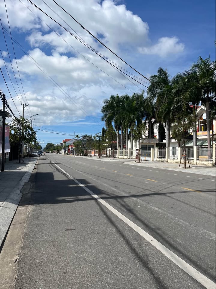 Đất nền Bà Triệu, Kon Tum 240m² giá 5 tỷ - Vị trí kinh doanh lý tưởng!