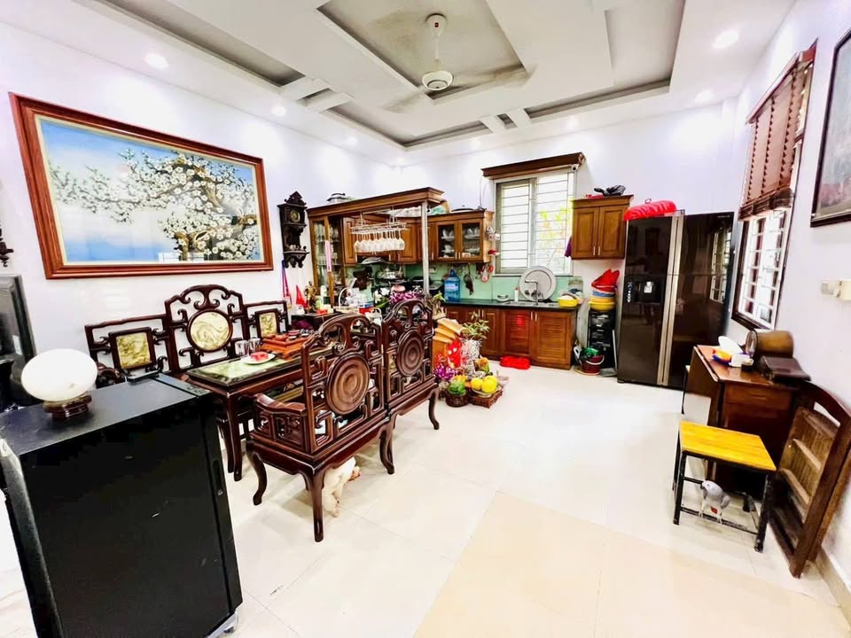 Nhà phố Miêu Nha 39m² giá 6 tỷ - Chính chủ bán gấp, đầy đủ nội thất!