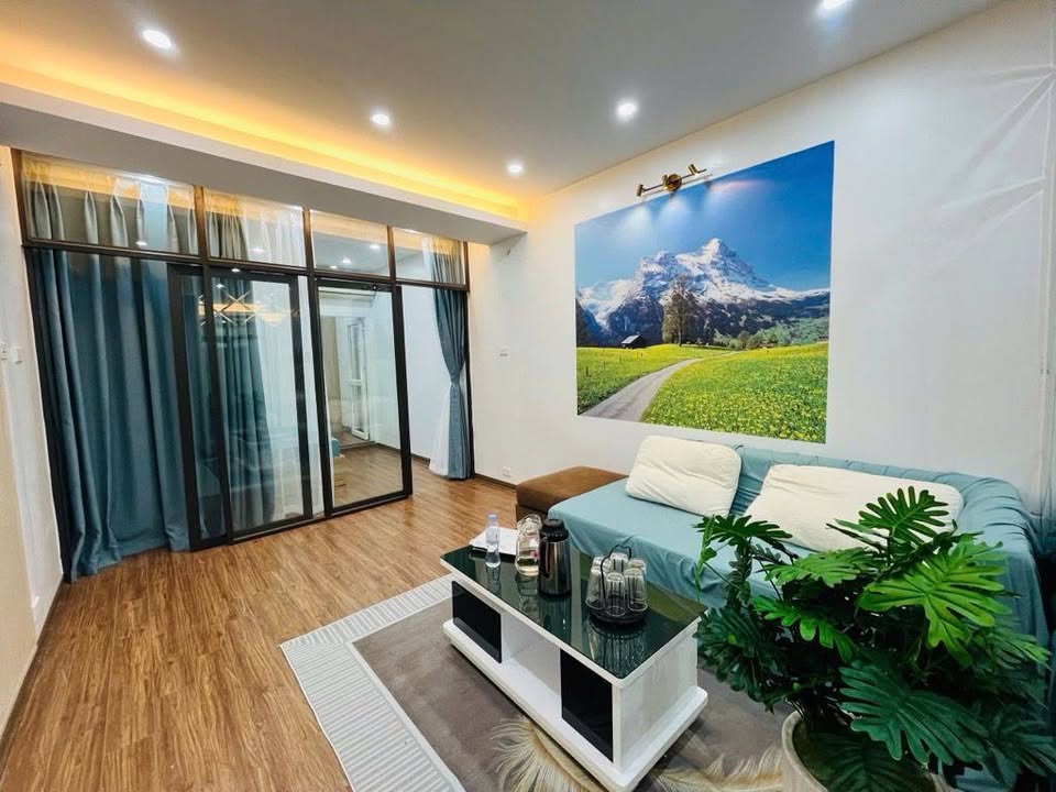 Căn hộ Tập thể Quân Đội, Hoàng Quốc Việt 120m² giá 5.4 tỷ - Thiết kế đẹp như Penhouse!