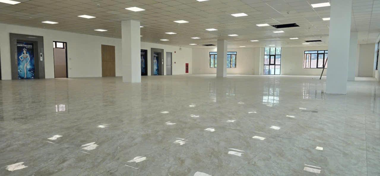 Cho thuê nhà mặt đường Cao Thắng 600m² - Vị trí đắc địa, giao thông thuận tiện!