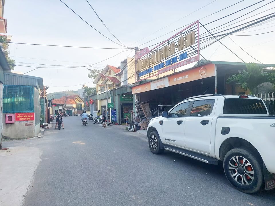 Đất nền lô góc 2 mặt tiền khu phố Biểu Nghi, Quảng Yên, 120m² chỉ 1.2 tỷ - Đầu tư sinh lời cao!