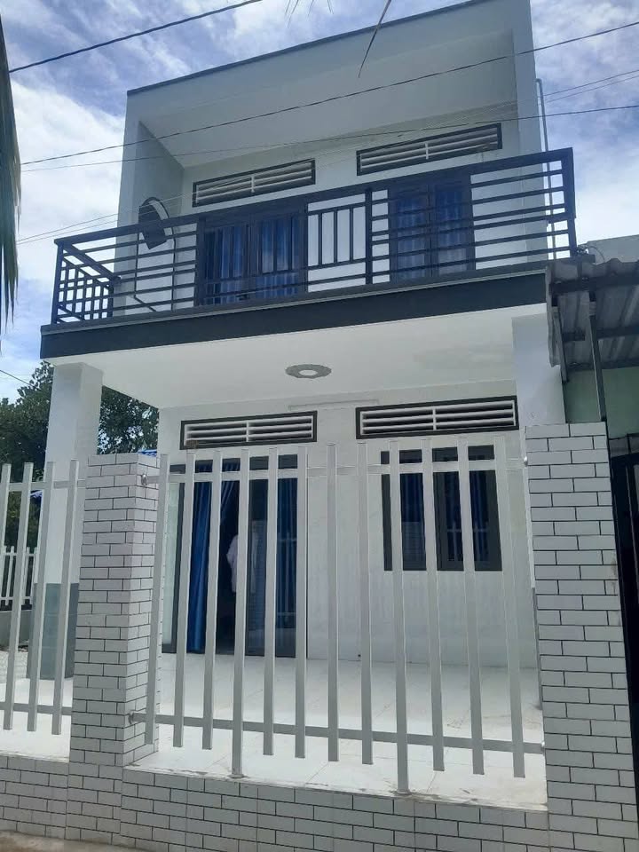 Nhà riêng Ấp Bờ Kênh, Tân Đông, Gò Công Đông 142m² giá 1.3 tỷ - Sẵn sàng vào ở ngay!