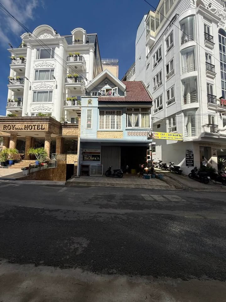 Nhà bán mặt tiền đường Nam Kỳ Khởi Nghĩa, Đà Lạt 34m² giá 8.9 tỷ - Cơ hội đầu tư tuyệt vời!