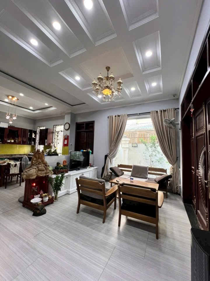 Biệt thự cao cấp Đặng Thùy Trâm, quận Bình Thạnh, 240m², giá 32 tỷ - Chính chủ bán gấp!