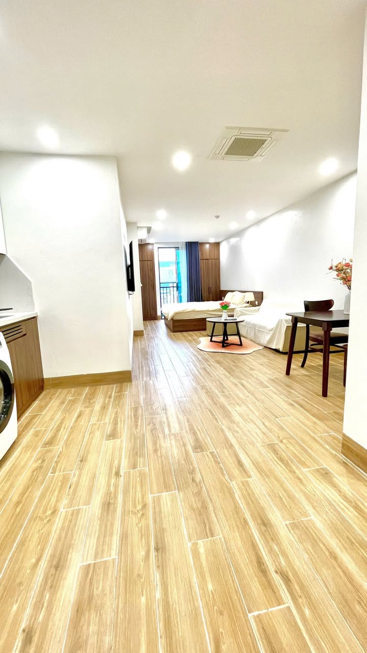 Căn hộ cho thuê đường Văn Cao, quận Ba Đình - Full nội thất chỉ việc xách vali vào ở!