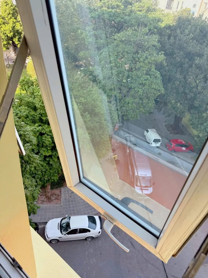 Căn hộ cho thuê tại Cổ Linh, Long Biên 30m² giá 4.1 triệu - View công viên, nội thất đầy đủ!