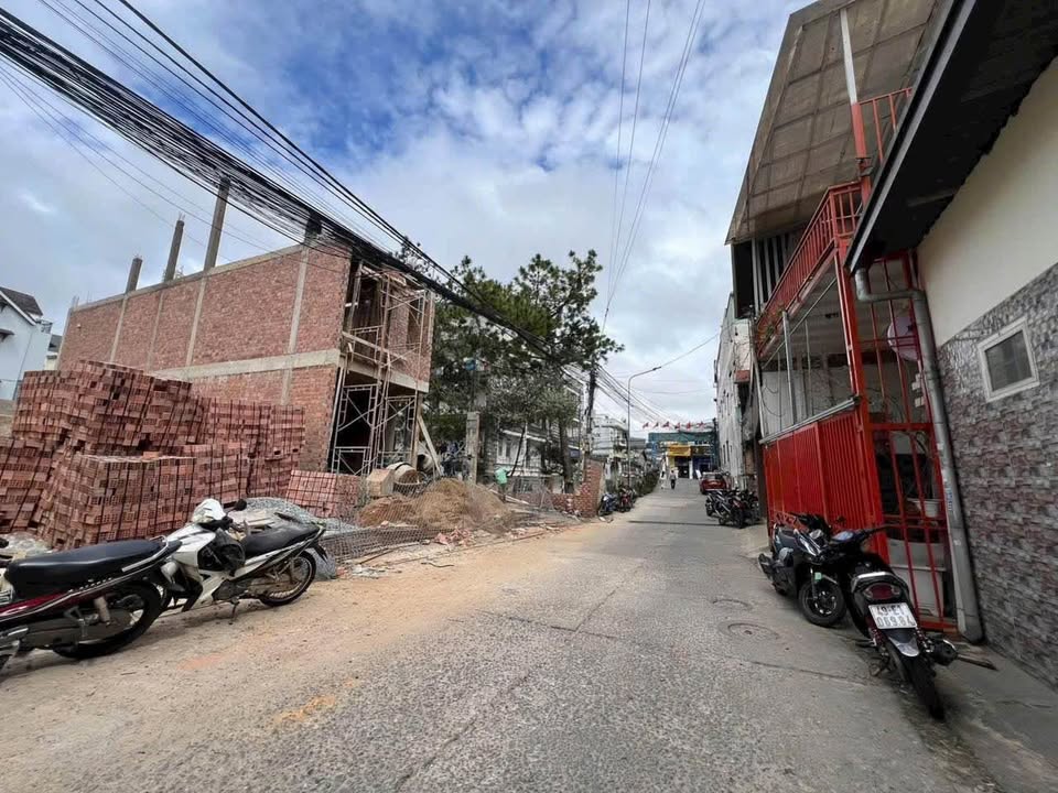 Đất Kinh Doanh Nguyễn Công Trứ, Đà Lạt 90m² giá 10 tỷ - Tiềm năng đầu tư hấp dẫn!