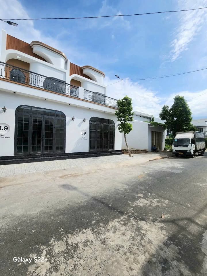 Nhà phố Vĩnh Quang Rạch Giá 91m² giá 3.1 tỷ - Thiết kế hiện đại, đầy đủ tiện nghi!