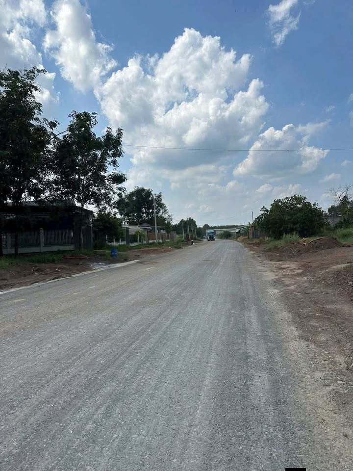 Đất nền Tân Khai Hớn Quản 420m² giá thỏa thuận - Mặt tiền đường đẹp tiện ích đầy đủ!