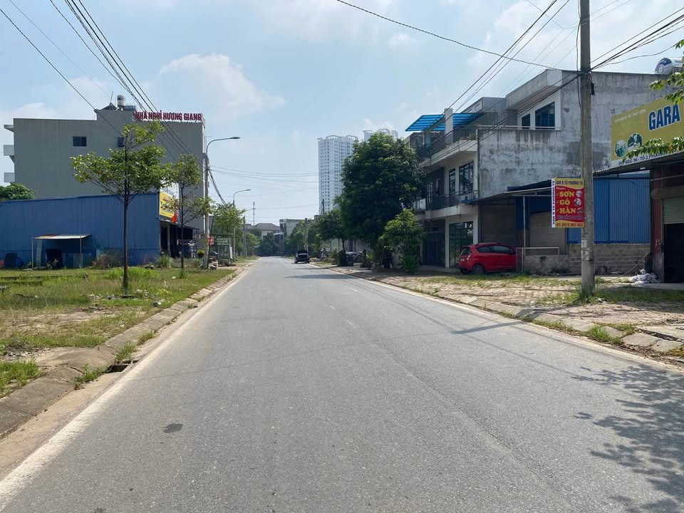 Xưởng 200m² Thịnh Đán giá 7 tỷ - Mặt tiền 10m, chính chủ!