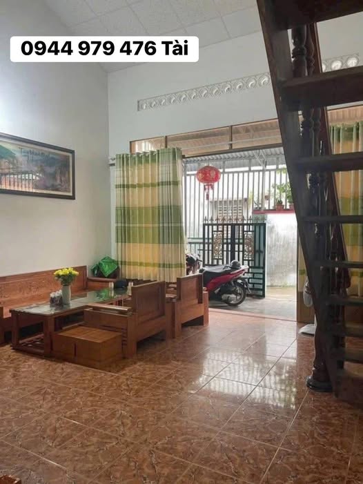 Nhà bán hẻm Mậu Thân Tuy Hòa 100m² giá 2 tỷ - Hướng Đông Bắc, sổ đỏ chính chủ!