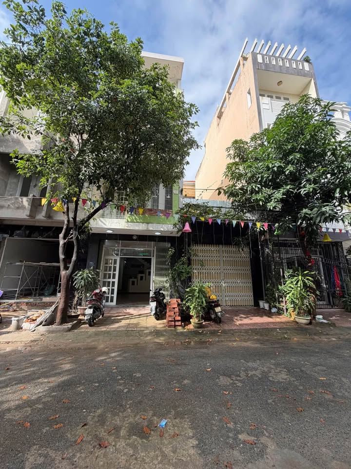 Nhà 4 tầng mặt tiền Lê Duy Đình, Đà Nẵng 70m² giá 7 tỷ - Không thể bỏ lỡ!