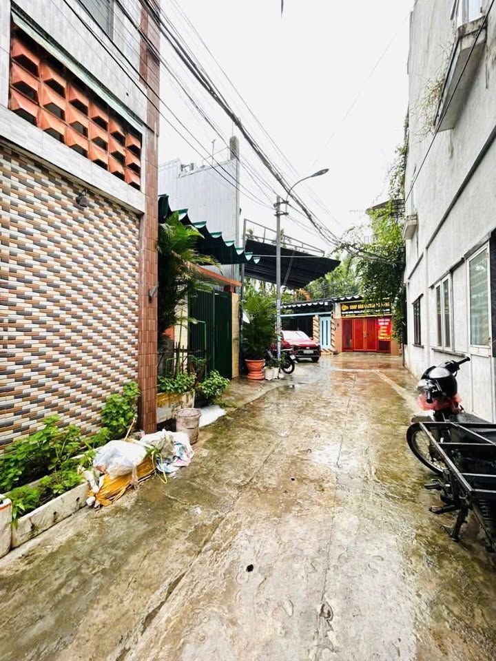 Nhà 3 tầng Tôn Đản 81m² giá 4 tỷ - Sẵn sàng vào ở ngay!