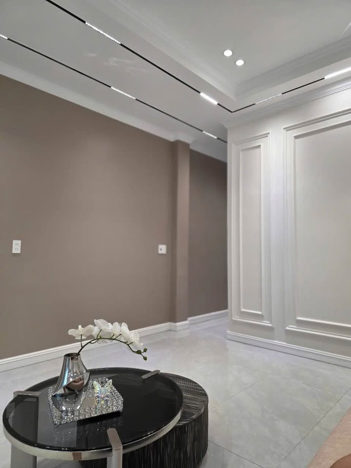 Nhà 5 tầng mới xây mặt ngõ phố Hai Bà Trưng, Hải Phòng, giá 7.9 tỷ - Sẵn sàng kinh doanh!