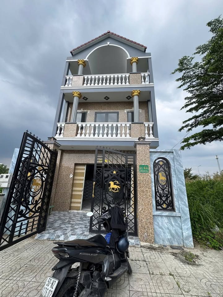 Nhà riêng KDC Tân Đô Đức Hòa 105m² giá 4.5 tỷ - Sẵn sàng dọn vào ở ngay!