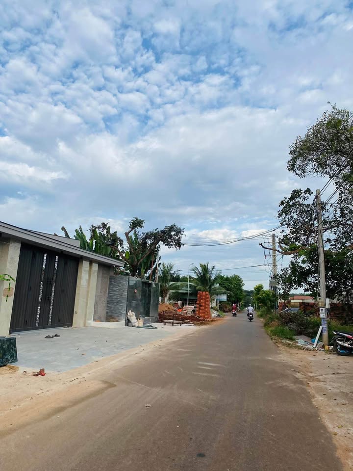 Đất nền Ngãi Giao, Bà Rịa - Vũng Tàu 345m² giá 1.6 tỷ - Mặt tiền Lạc Long Quân