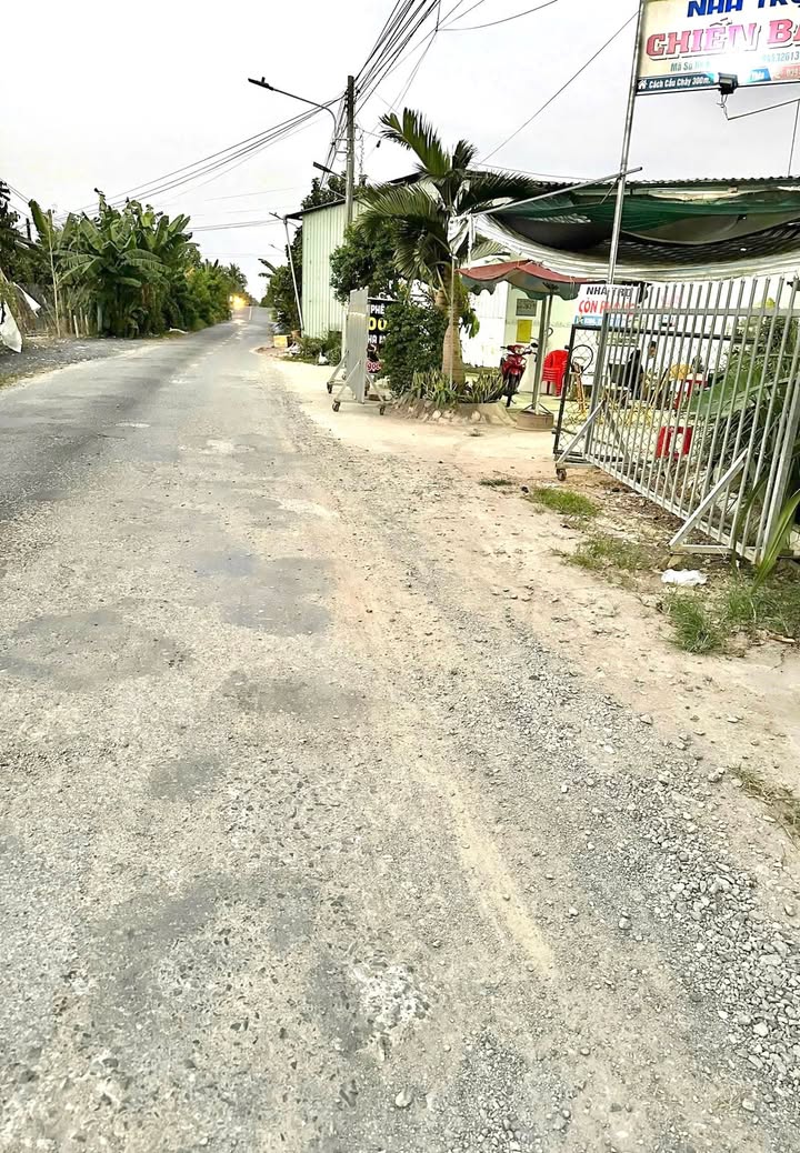 Phòng trọ 33m² tại ấp Mỹ Phú - Chỉ 1 triệu/tháng - An ninh và thoáng mát!