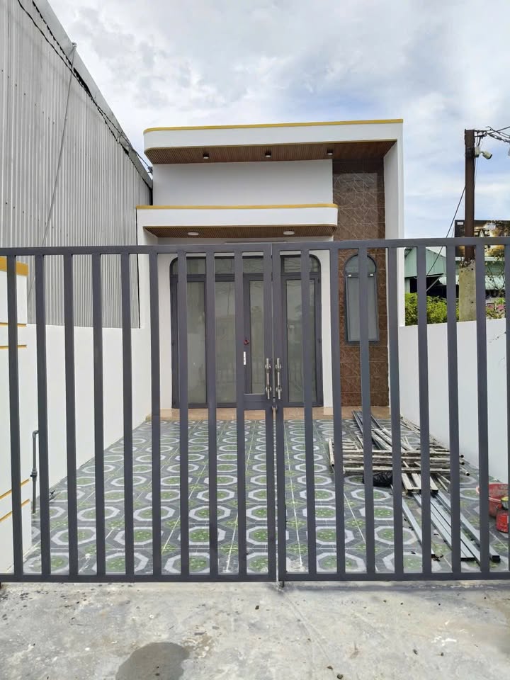 Nhà mặt tiền đường 3-2, phường An Bình, Cần Thơ 200m² giá 1.9 tỷ - Sẵn sàng vào ở ngay!