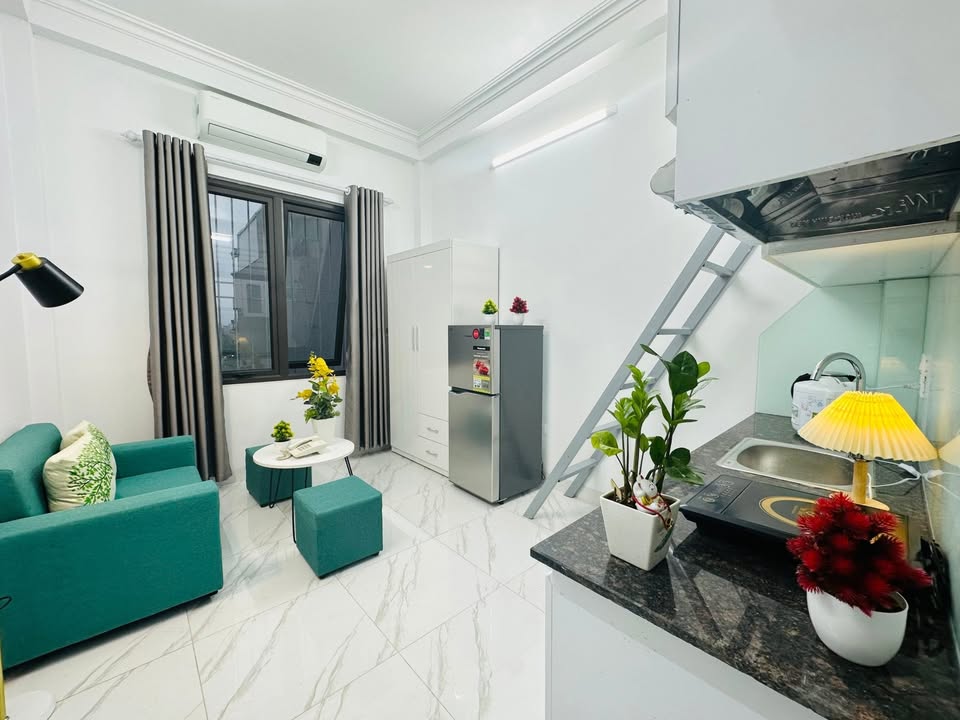 Cho thuê studio gác xép 35m² tại Cầu Giấy - An ninh tốt, giờ giấc tự do!