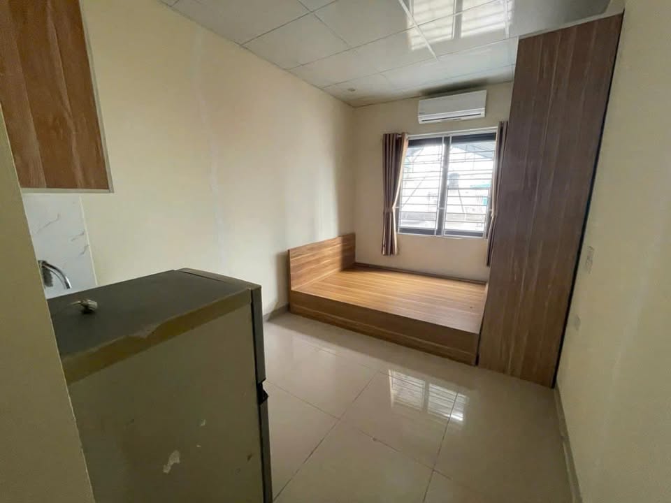 Phòng cho thuê 20m² tại Cầu Giấy chỉ 3.5 triệu - Không gian thoáng mát!