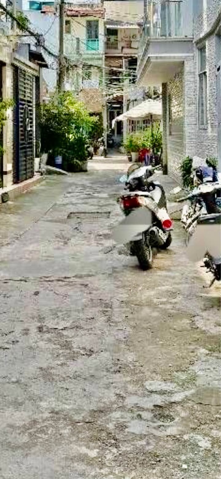 Nhà phố Hẻm 4m Phạm Thế Hiển, Quận 8 - 48m² giá 7.2 tỷ - An ninh và tiện nghi