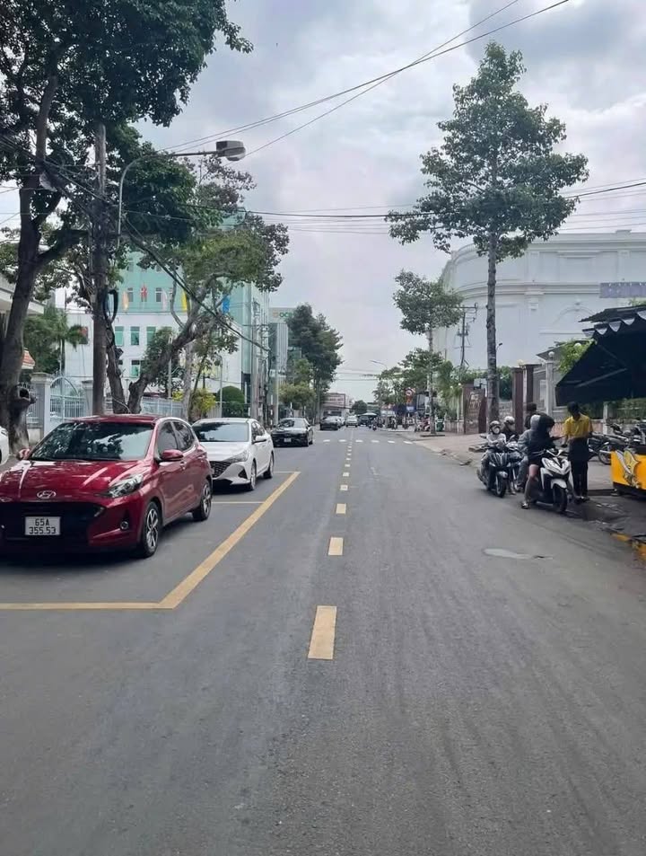 Nhà lầu mặt tiền đường Bùi Thị Xuân, 48m² giá 2 tỷ - Vị trí đắc địa gần chợ