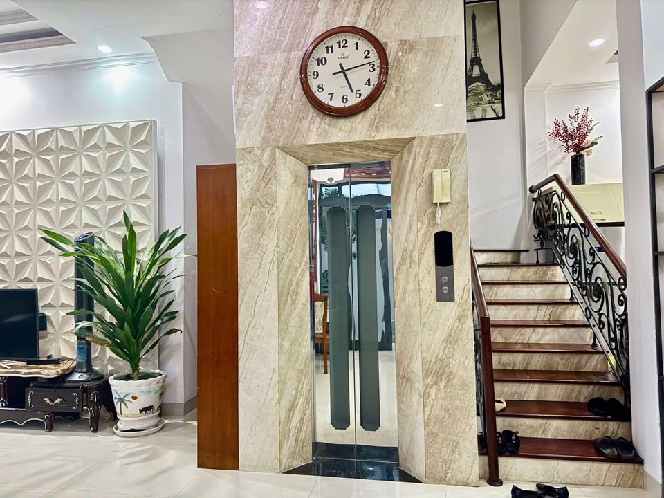 Biệt thự HUD Phước Long A 240m² giá 17.8 tỷ - Sổ hồng hoàn công hiếm có!