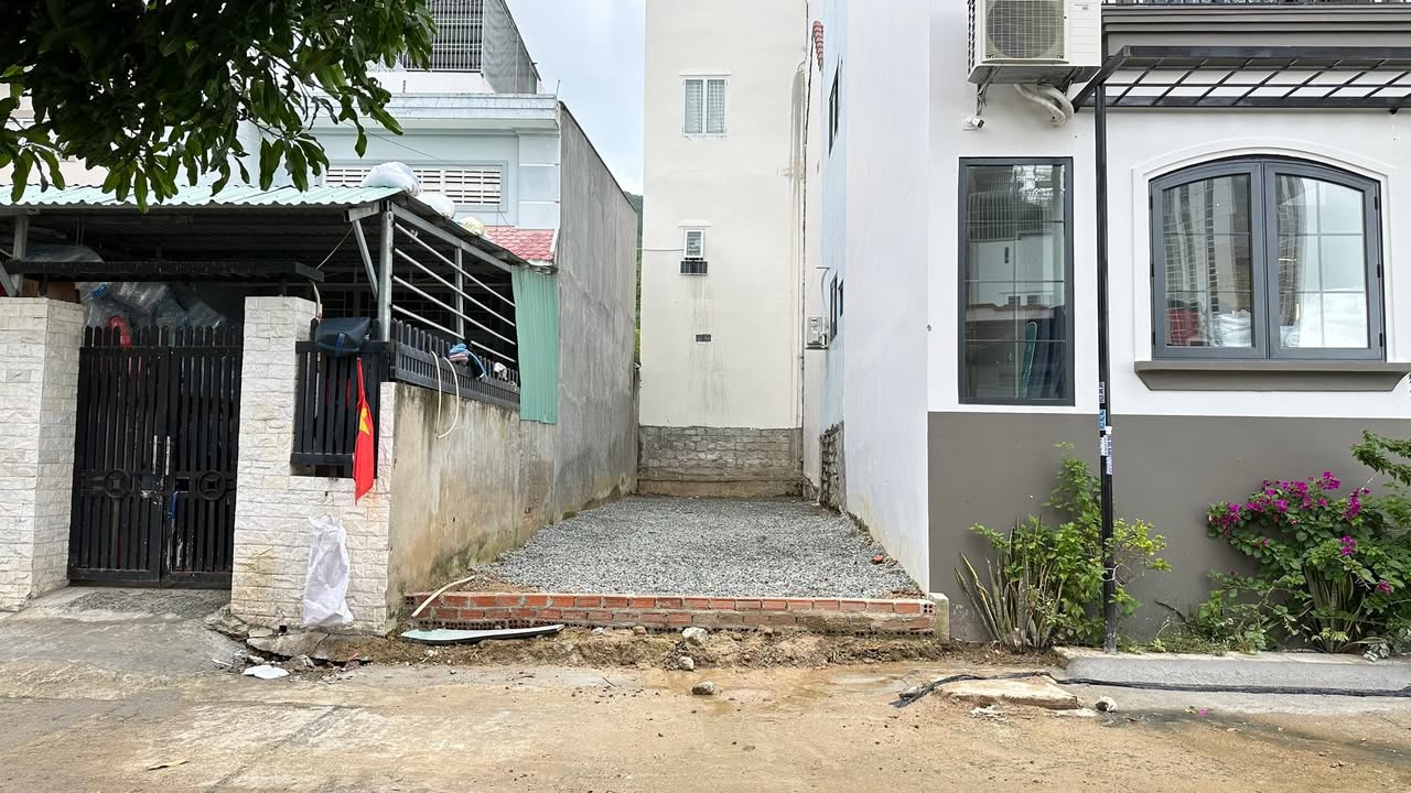 Lô Đất Vĩnh Hòa Nha Trang 64m² giá 4.5 tỷ - Gần Biển và Bến Du Thuyền!