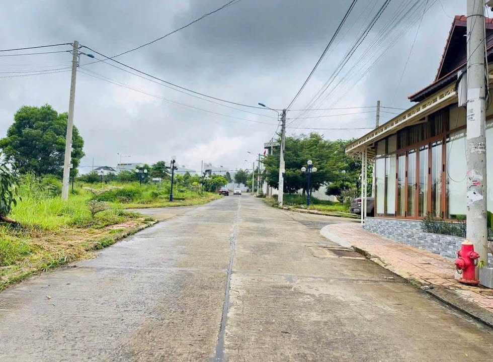 Đất nền 2 mặt tiền Trần Quý Cáp, 89.9m² giá 3.2 tỷ - Cơ hội đầu tư hấp dẫn!