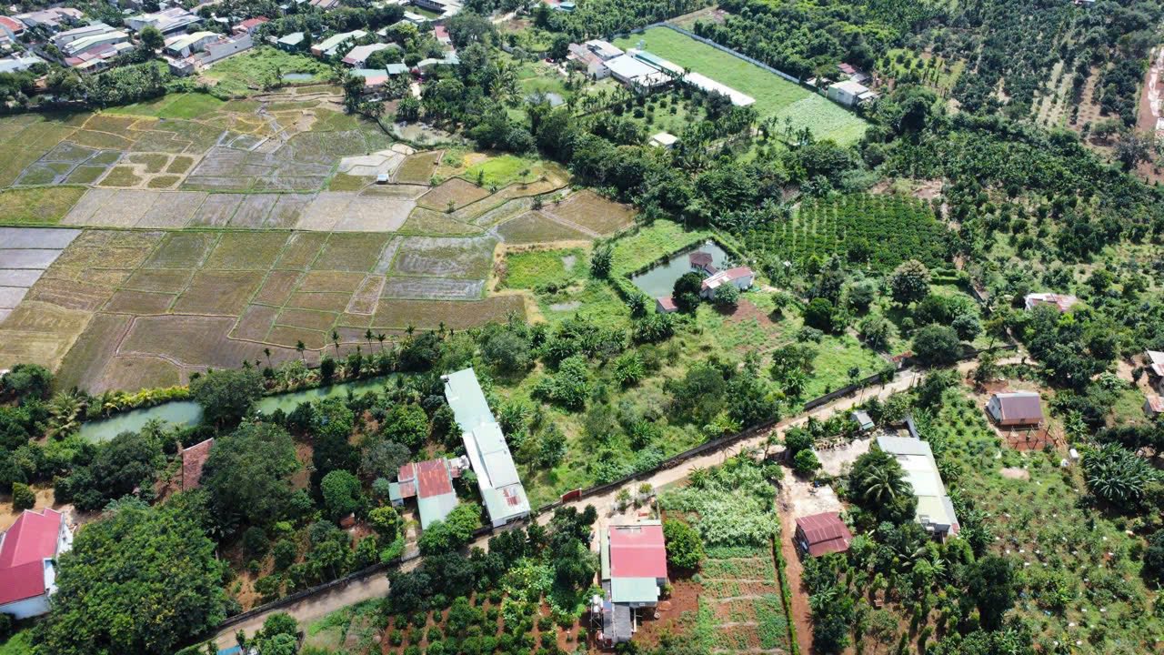 Đất nền 2600m² tại phường Ea Tam, Buôn Ma Thuột - Giá chỉ 4.8 tỷ, thương lượng!