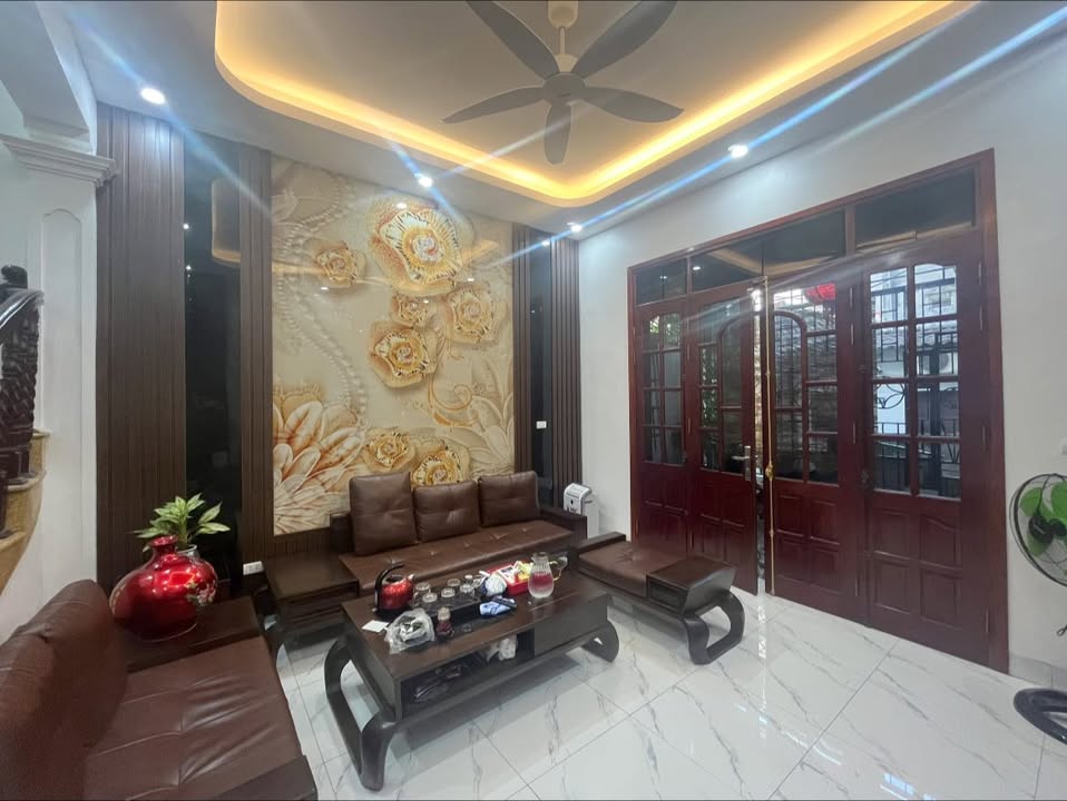 Nhà mới Kim Nỗ Đông Anh 65m² giá 6 tỷ - Vị trí trung tâm thuận lợi!