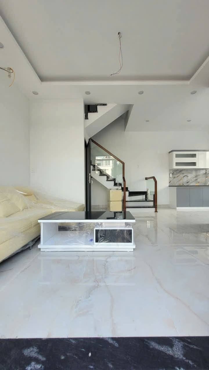 Nhà 3 tầng độc lập tại Đồng Hòa, Hải Phòng 50m² giá 2.6 tỷ - Ô tô đỗ cửa, tiện ích đầy đủ!