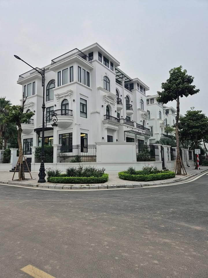 Biệt thự lô góc The Manor Central Park 267m² giá thỏa thuận - Kiến trúc Châu Âu sang trọng!