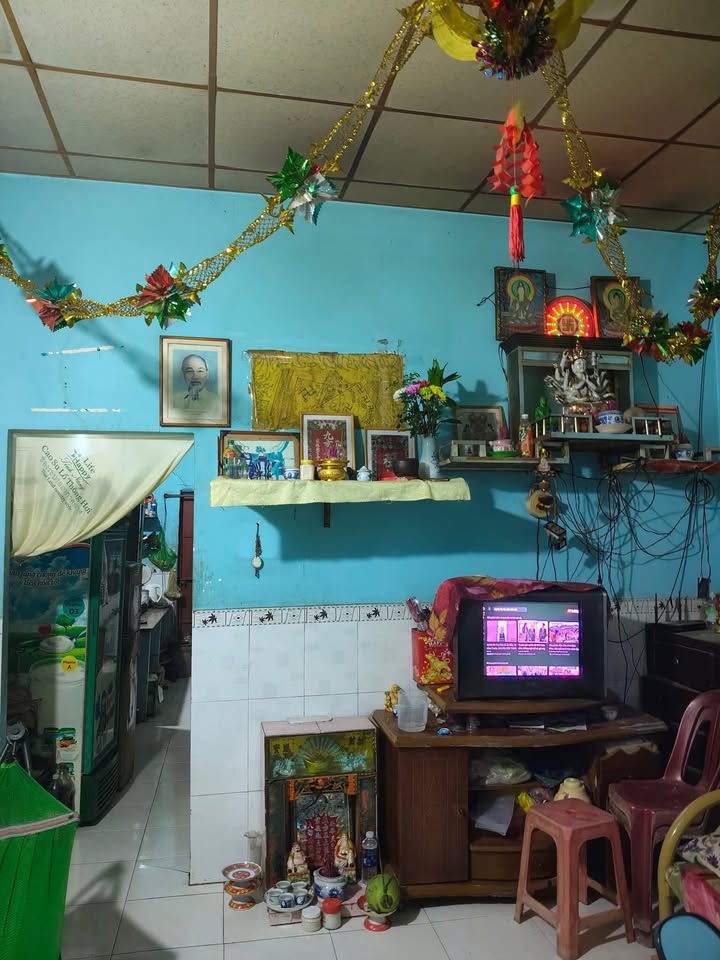 Nhà bán tại xã Tân Thông Hội, Củ Chi 40m² giá 450 triệu - Đường xe ô tô, tiện lợi!