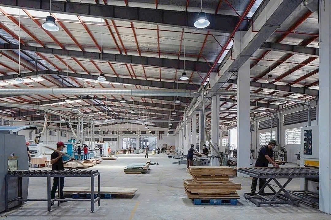 Nhà xưởng Củ Chi 8000m² giá 110 tỷ - Mặt tiền Tỉnh Lộ 8, Sẵn sàng hoạt động!