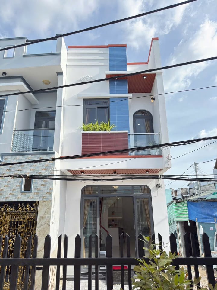 Bán Nhà 1 Trệt 1 Lầu Tại KDC Tổ 3A, An Bình, Cần Thơ - Giá Chỉ 2.65 Tỷ!